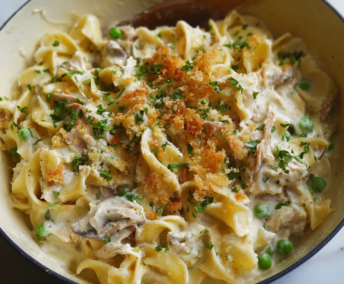 Easy Creamy Tuna Noodle Casserole
